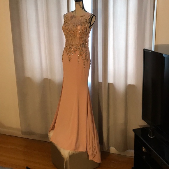 Peach and pearl studded dress - Picture 4 of 6